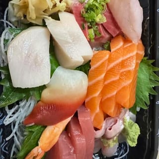 Sashimi Regular (18 pcs)