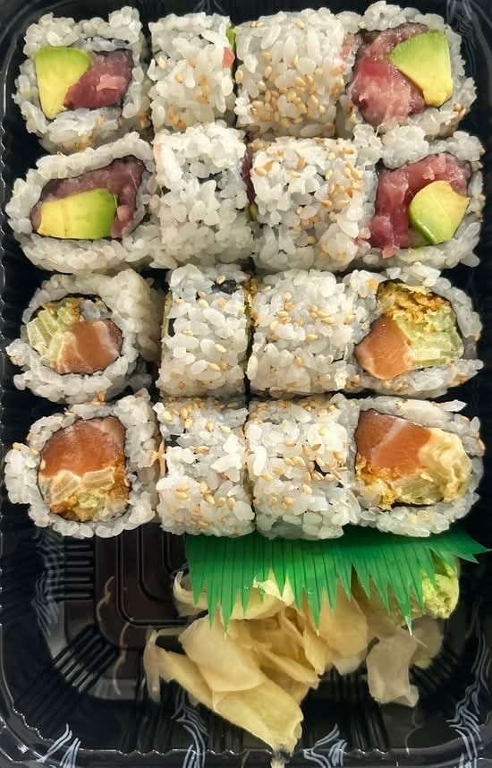 Any 2 Regular Roll Lunch.