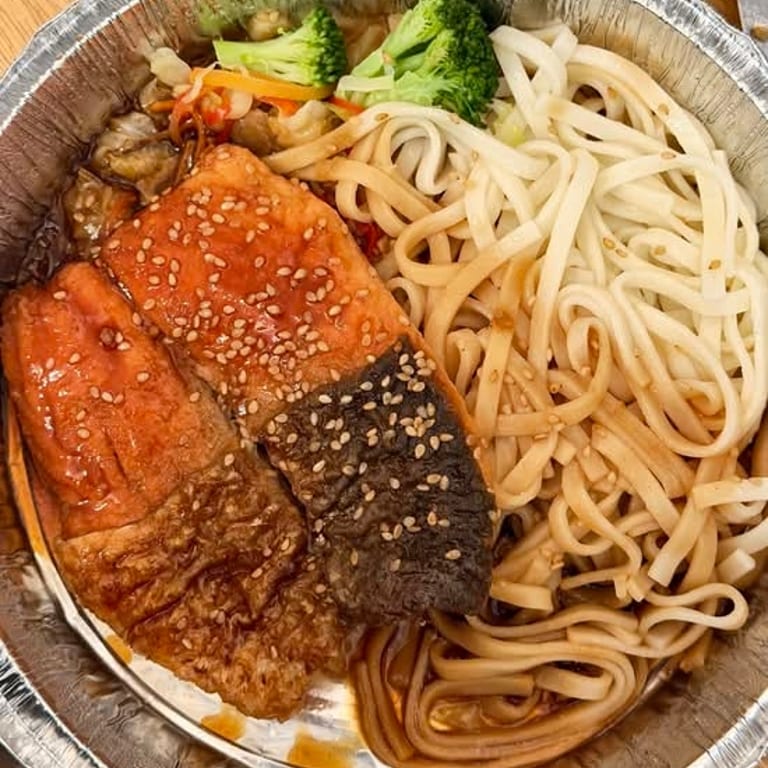 Savor Your Lunch with Us